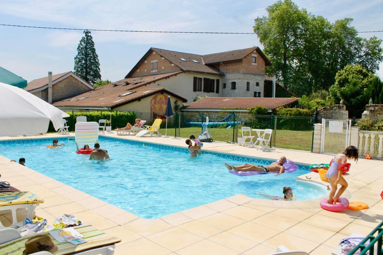 Bed and Breakfast Le Logis Des Quatre Puits Neuvicq-Montguyon Экстерьер фото