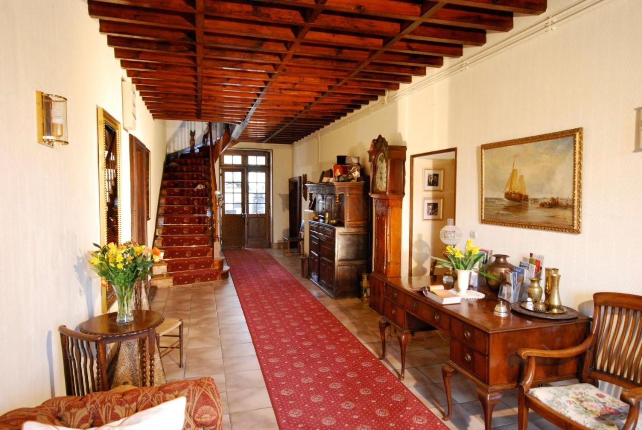 Bed and Breakfast Le Logis Des Quatre Puits Neuvicq-Montguyon Экстерьер фото