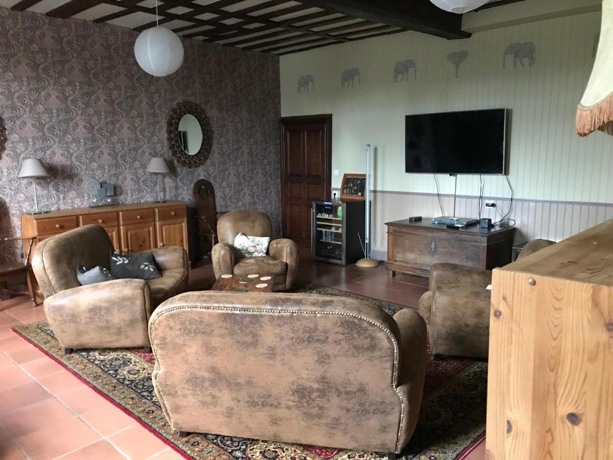Bed and Breakfast Le Logis Des Quatre Puits Neuvicq-Montguyon Экстерьер фото