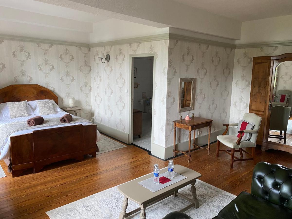 Bed and Breakfast Le Logis Des Quatre Puits Neuvicq-Montguyon Экстерьер фото