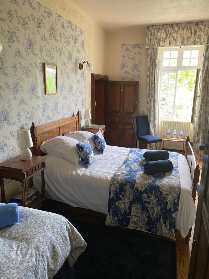 Bed and Breakfast Le Logis Des Quatre Puits Neuvicq-Montguyon Экстерьер фото