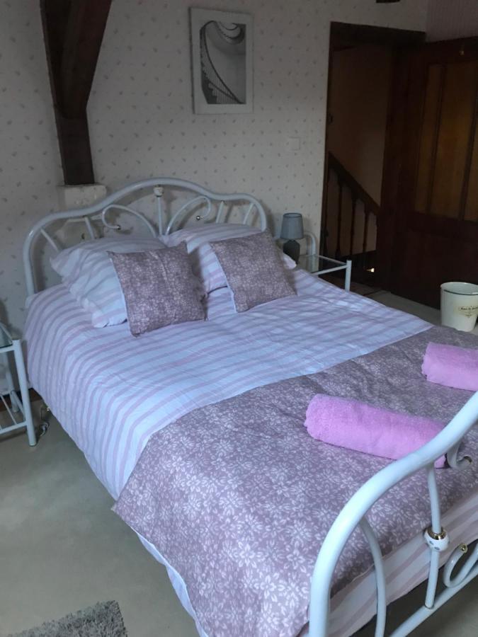 Bed and Breakfast Le Logis Des Quatre Puits Neuvicq-Montguyon Экстерьер фото